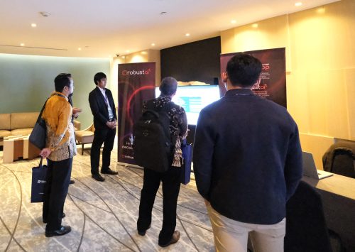 Dari Data ke Keputusan: Robust-AI Unjuk Kemampuan Augmented Intelligence di ISINTEGRASI Customer Gathering 2025